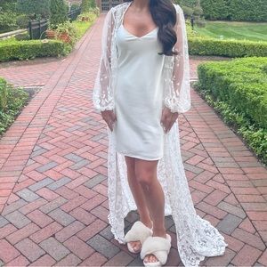 Le Rose Adele Bridal Lace Maxi Robe Size S/M